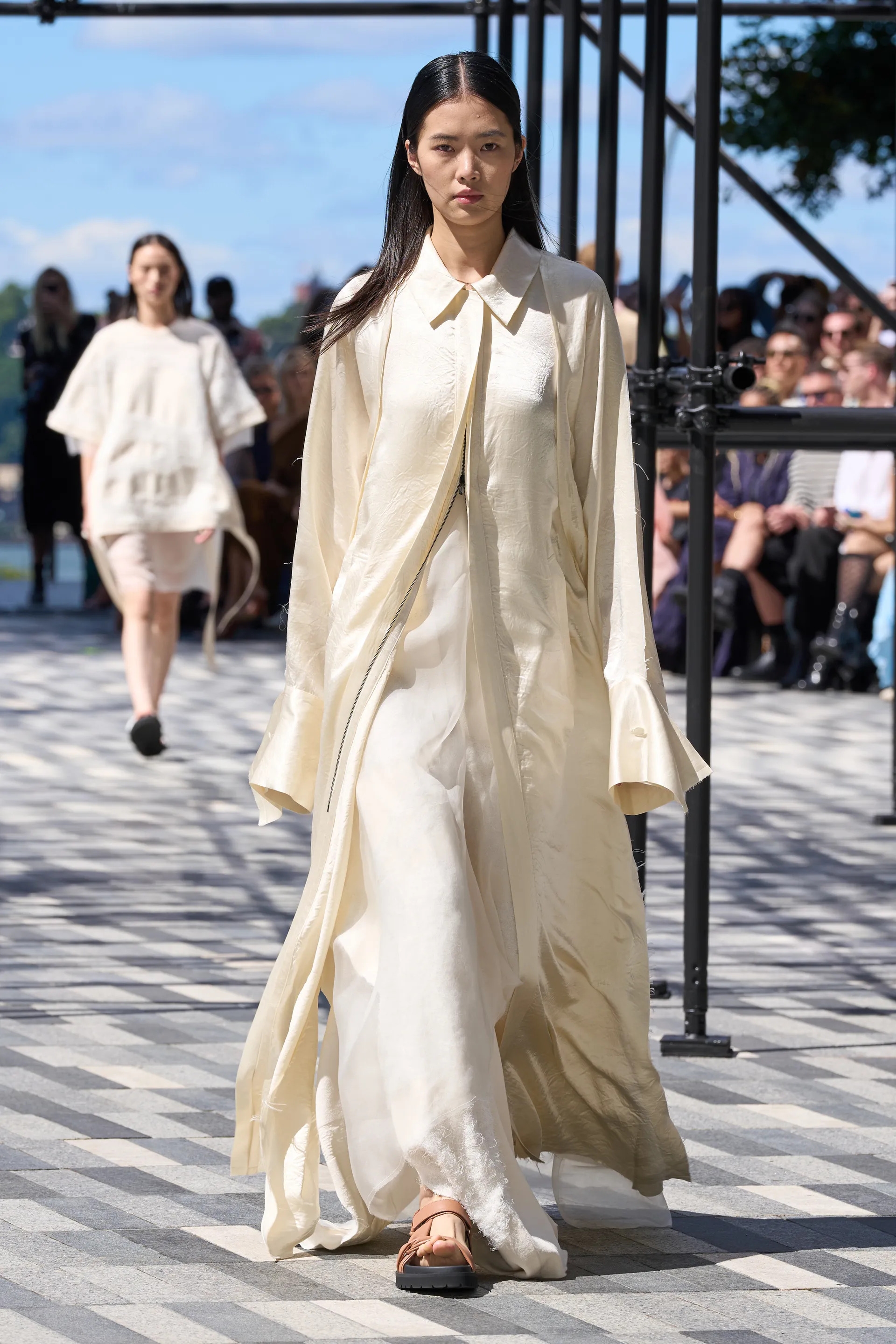 00007-jason-wu-spring-2025-ready-to-wear-credit-gorunway.jpg