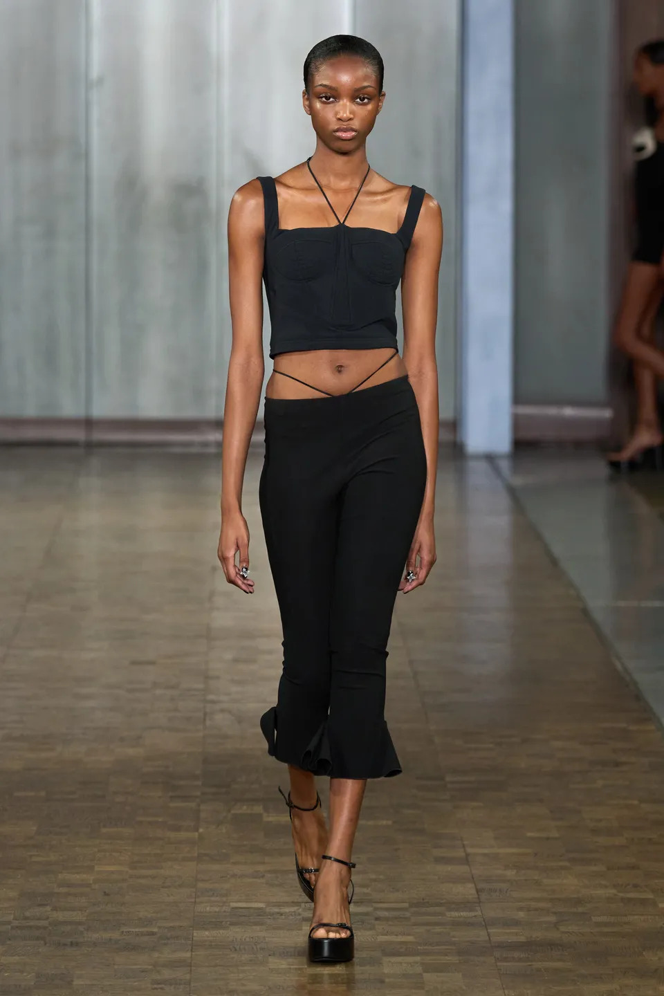 00008-nensi-dojaka-spring-2025-ready-to-wear-credit-gorunway.jpg