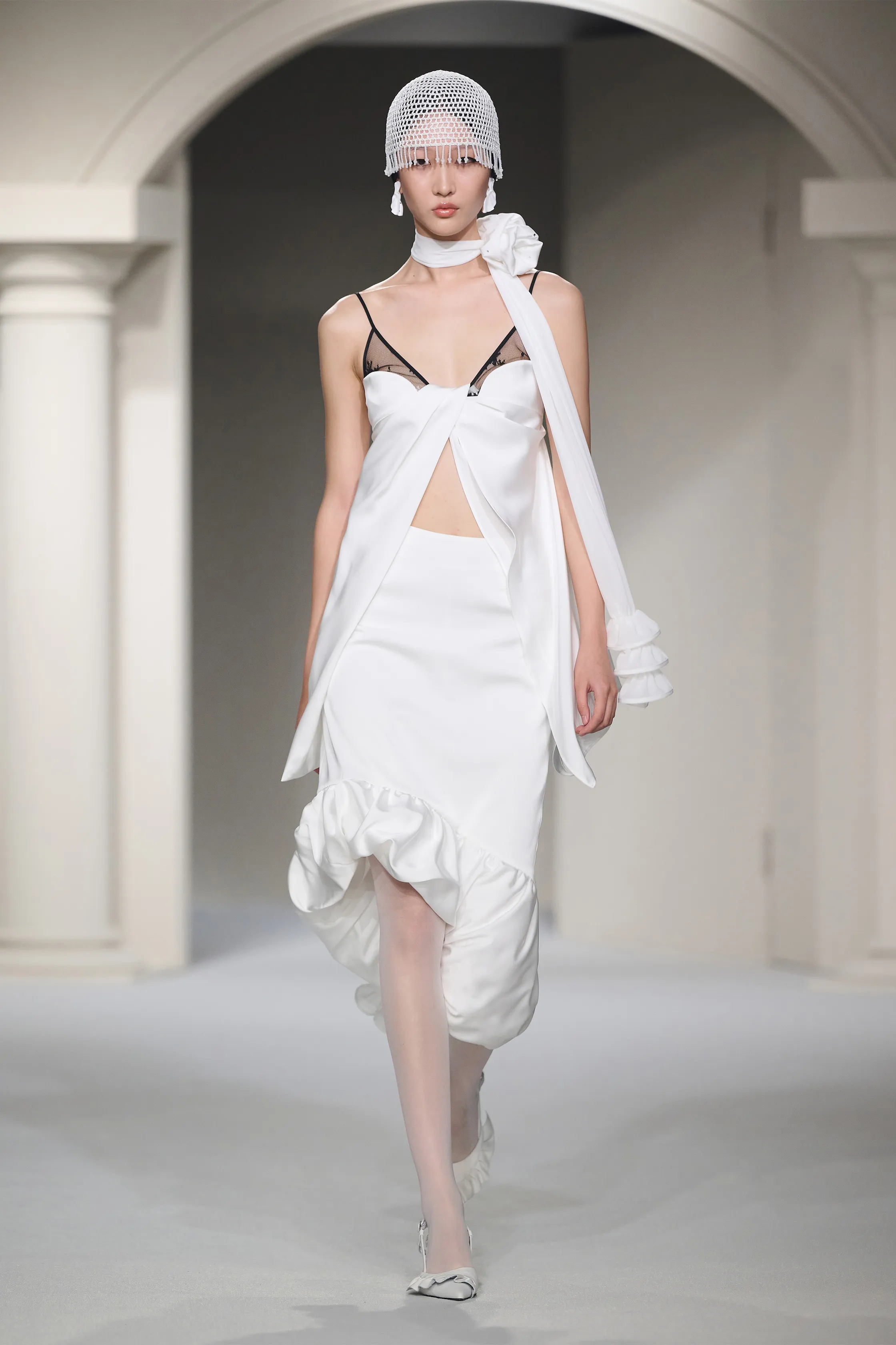 00009-yirantian-spring-2025-ready-to-wear-shanghai-credit-brand.jpg