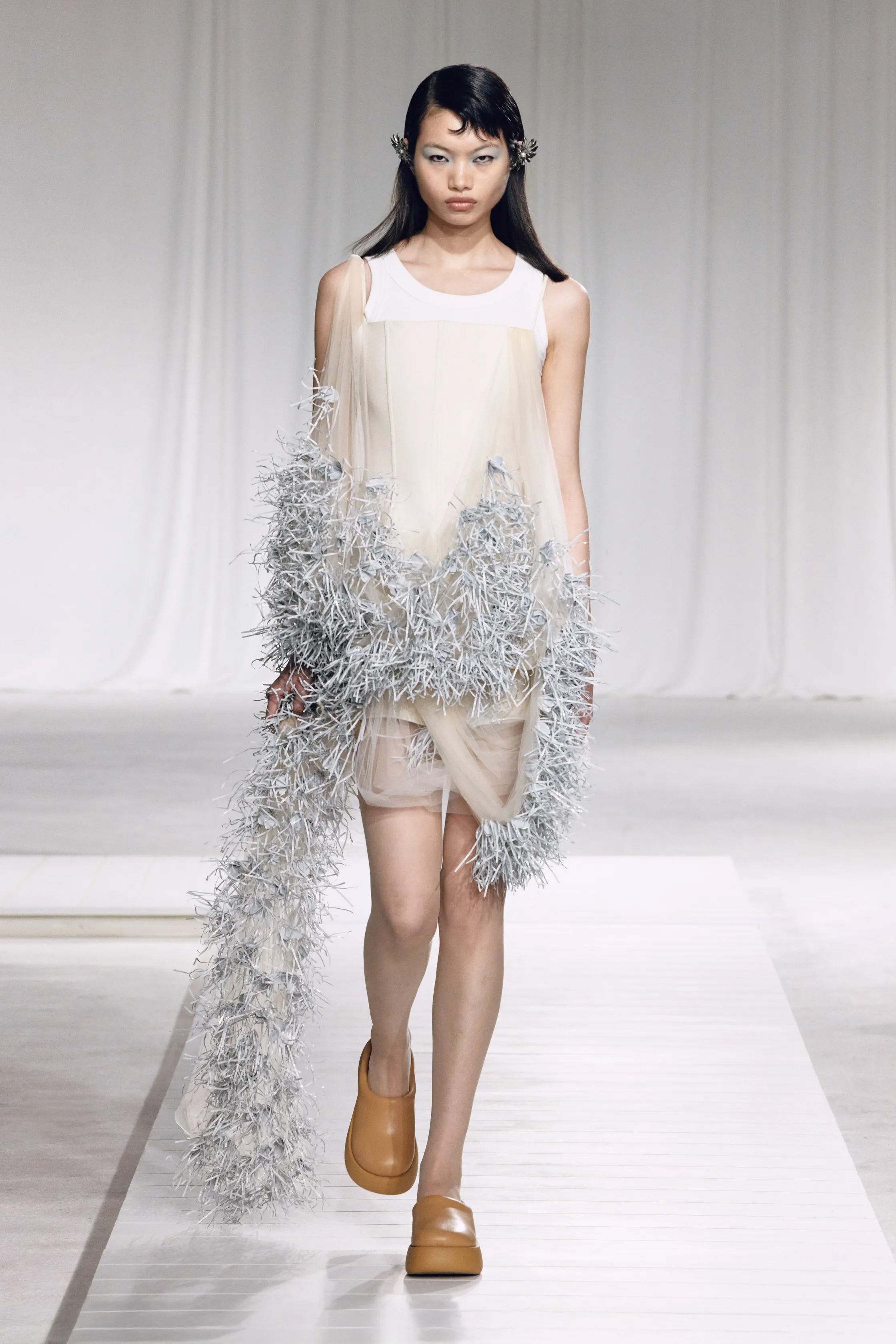 00011-cplus-series-spring-2025-ready-to-wear-shanghai-credit-brand copy.jpg