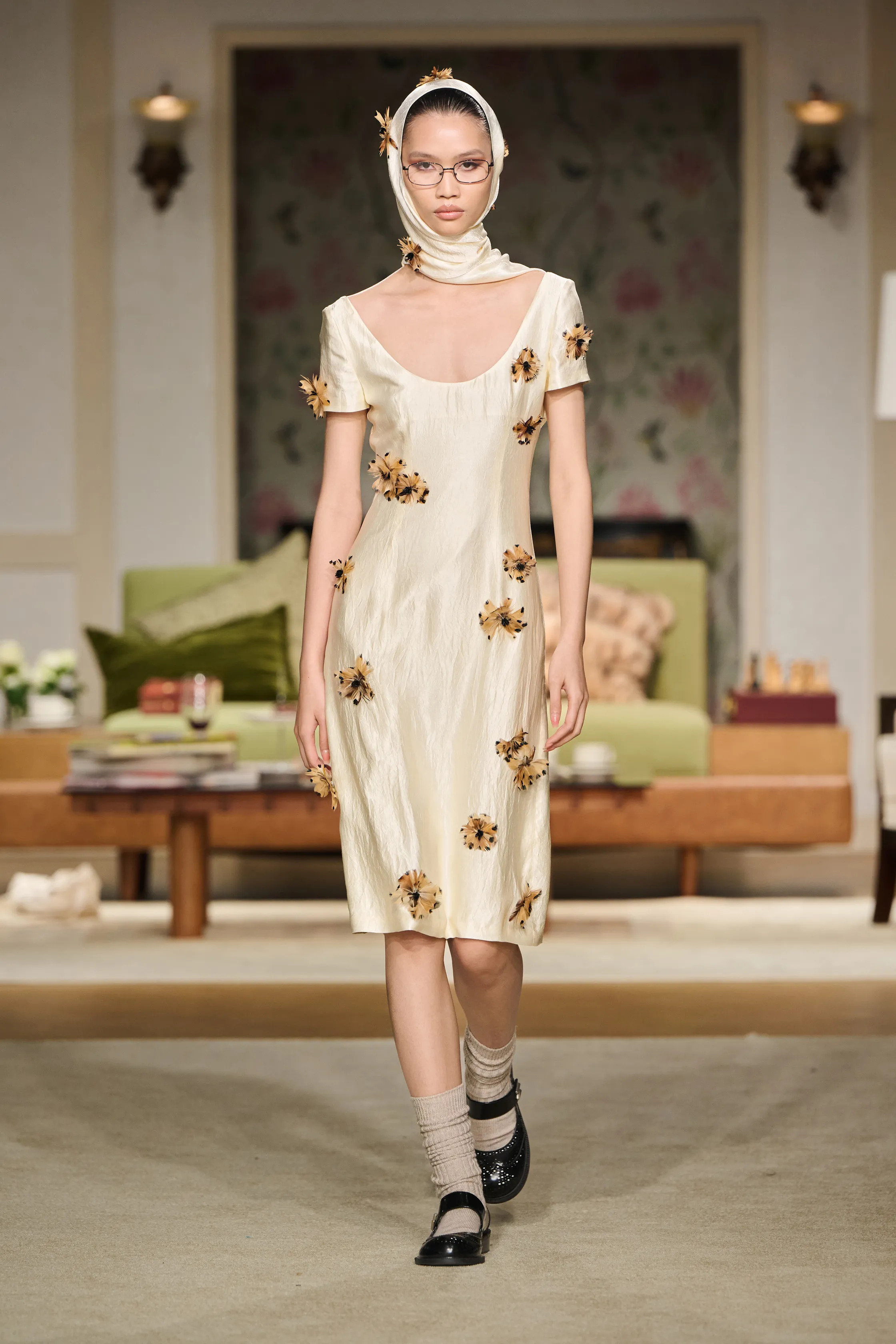 00012-mark-gong-spring-2025-ready-to-wear-shanghai-credit-brand.jpg