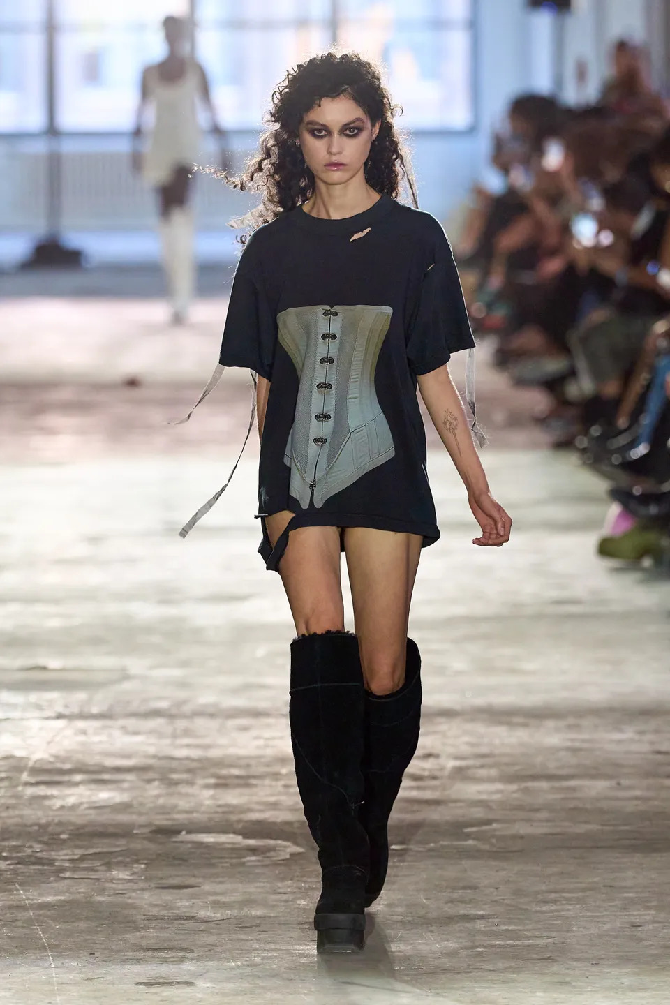 00013-elena-velez-spring-2025-ready-to-wear-credit-gorunway.jpg