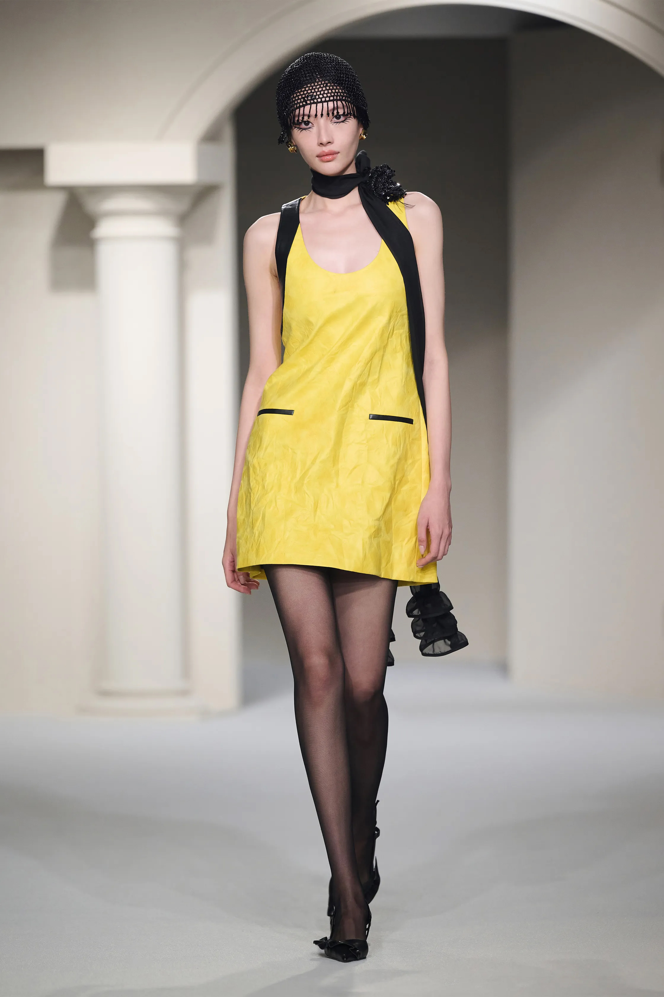 00013-yirantian-spring-2025-ready-to-wear-shanghai-credit-brand copy.jpg