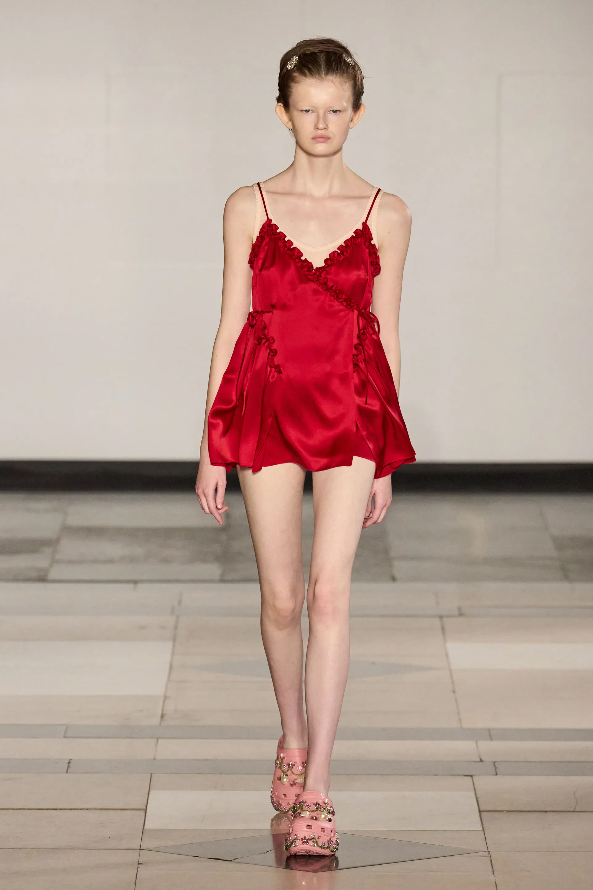 00016-simone-rocha-spring-2025-ready-to-wear-credit-gorunway copy.jpg