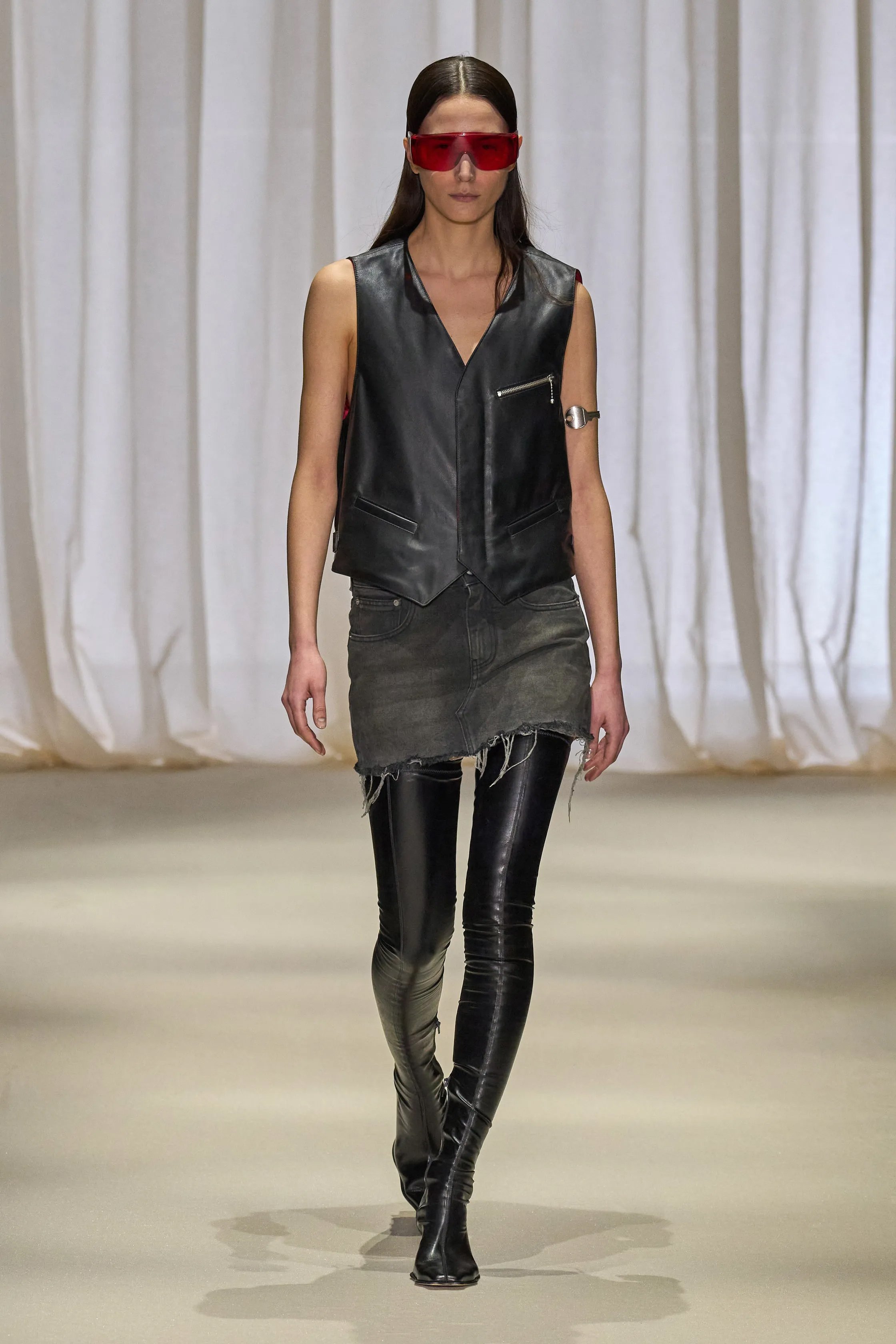 00022-mm6-maison-margiela-fall-2024-ready-to-wear-credit-gorunway copy.jpg