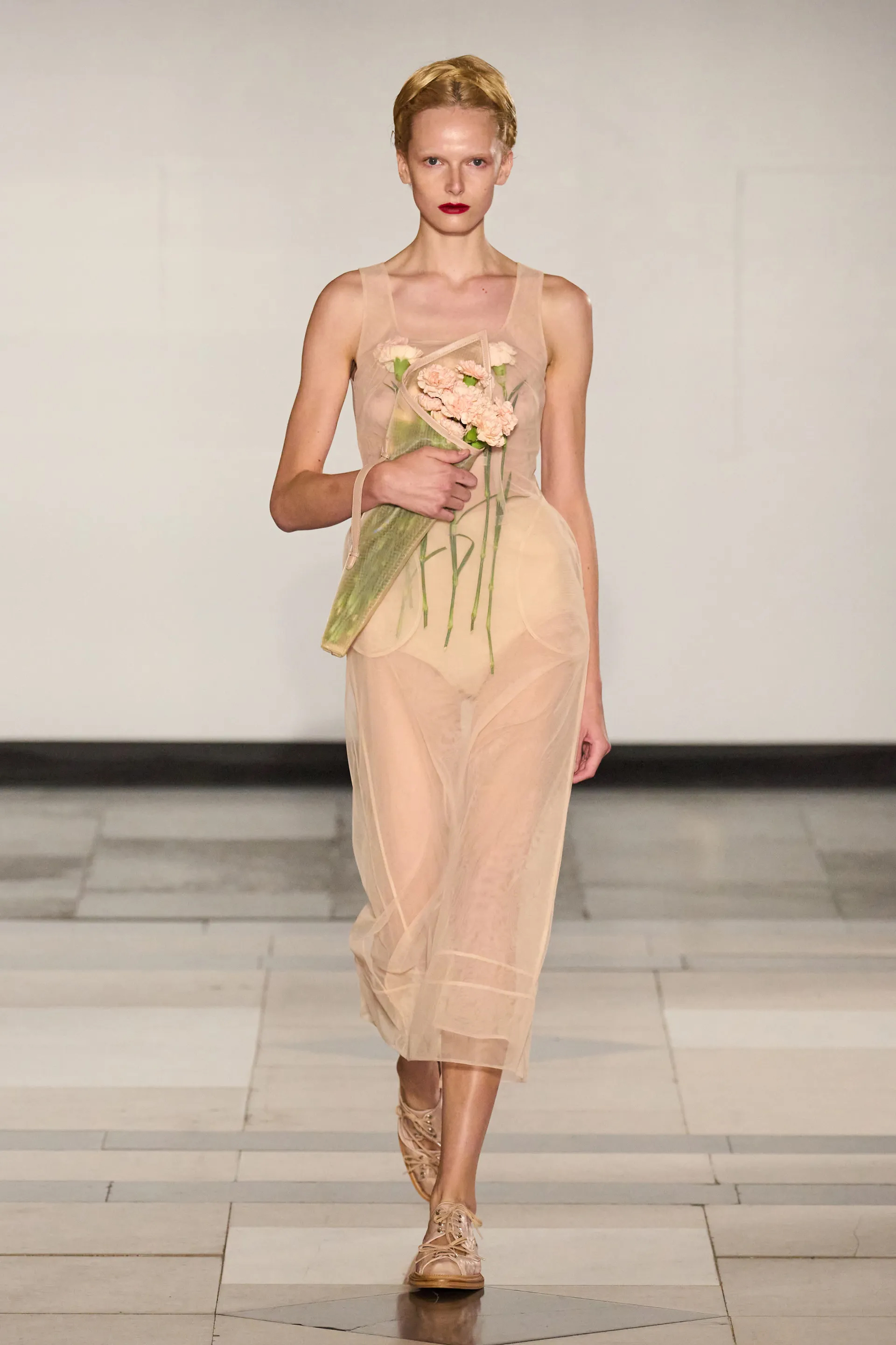 00025-simone-rocha-spring-2025-ready-to-wear-credit-gorunway copy.jpg