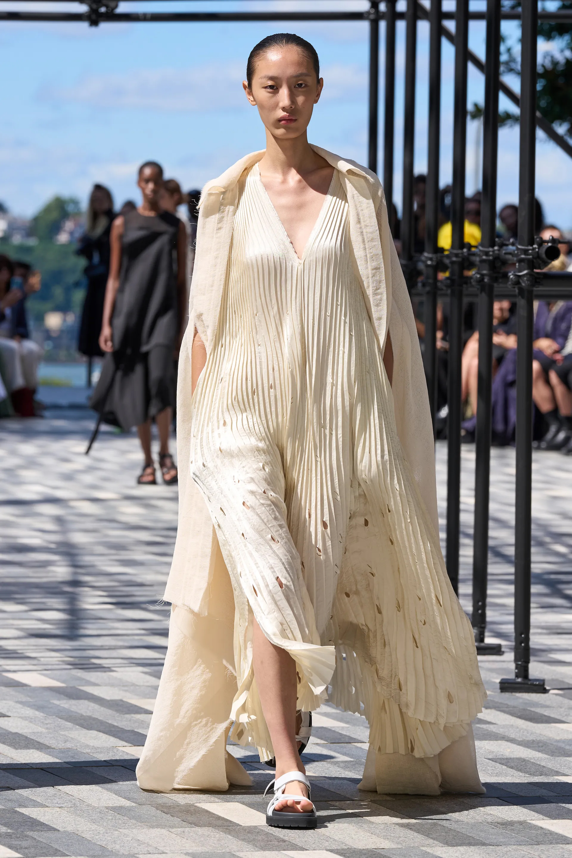 00026-jason-wu-spring-2025-ready-to-wear-credit-gorunway copy.jpg