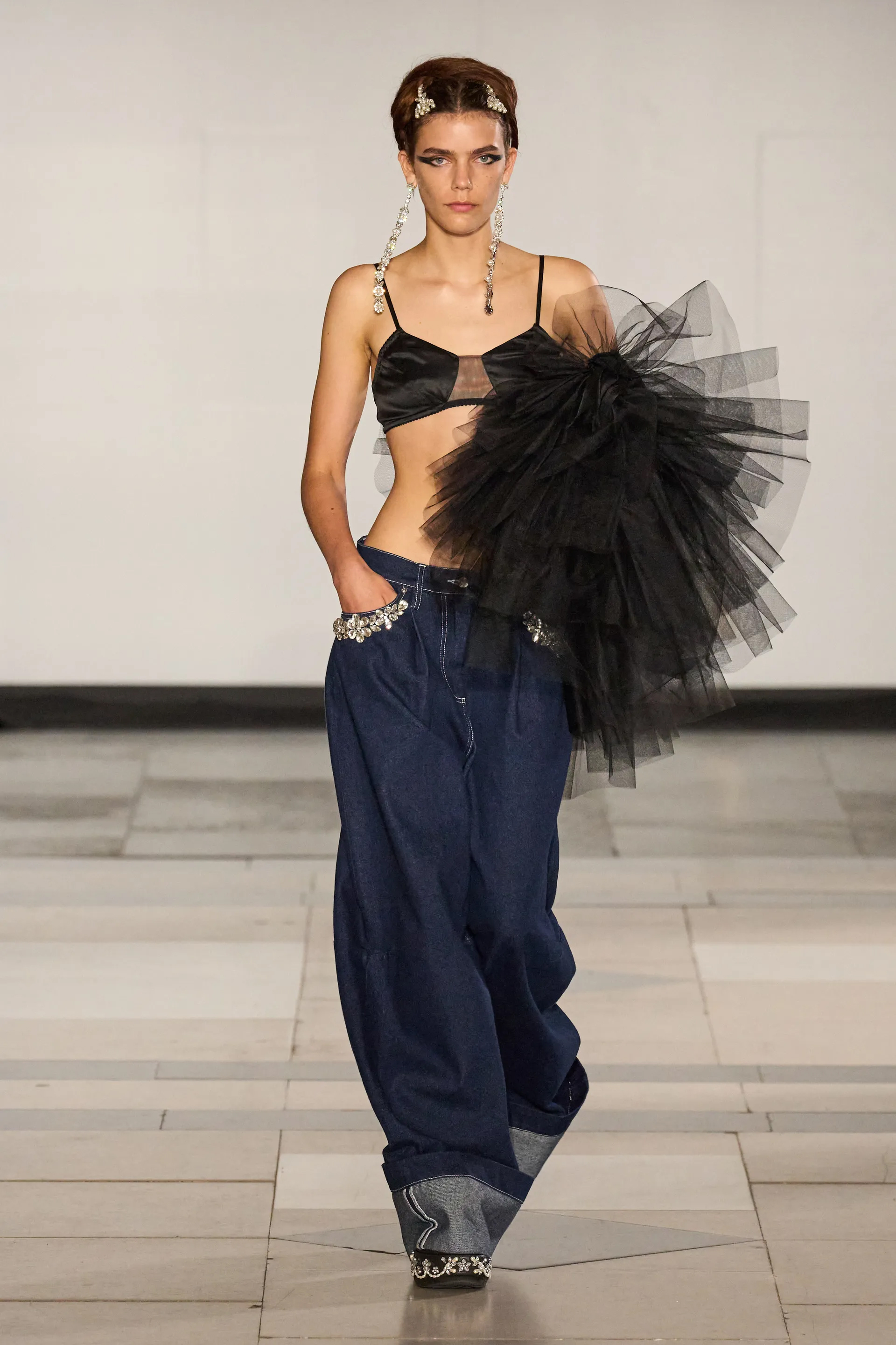 00030-simone-rocha-spring-2025-ready-to-wear-credit-gorunway copy.jpg