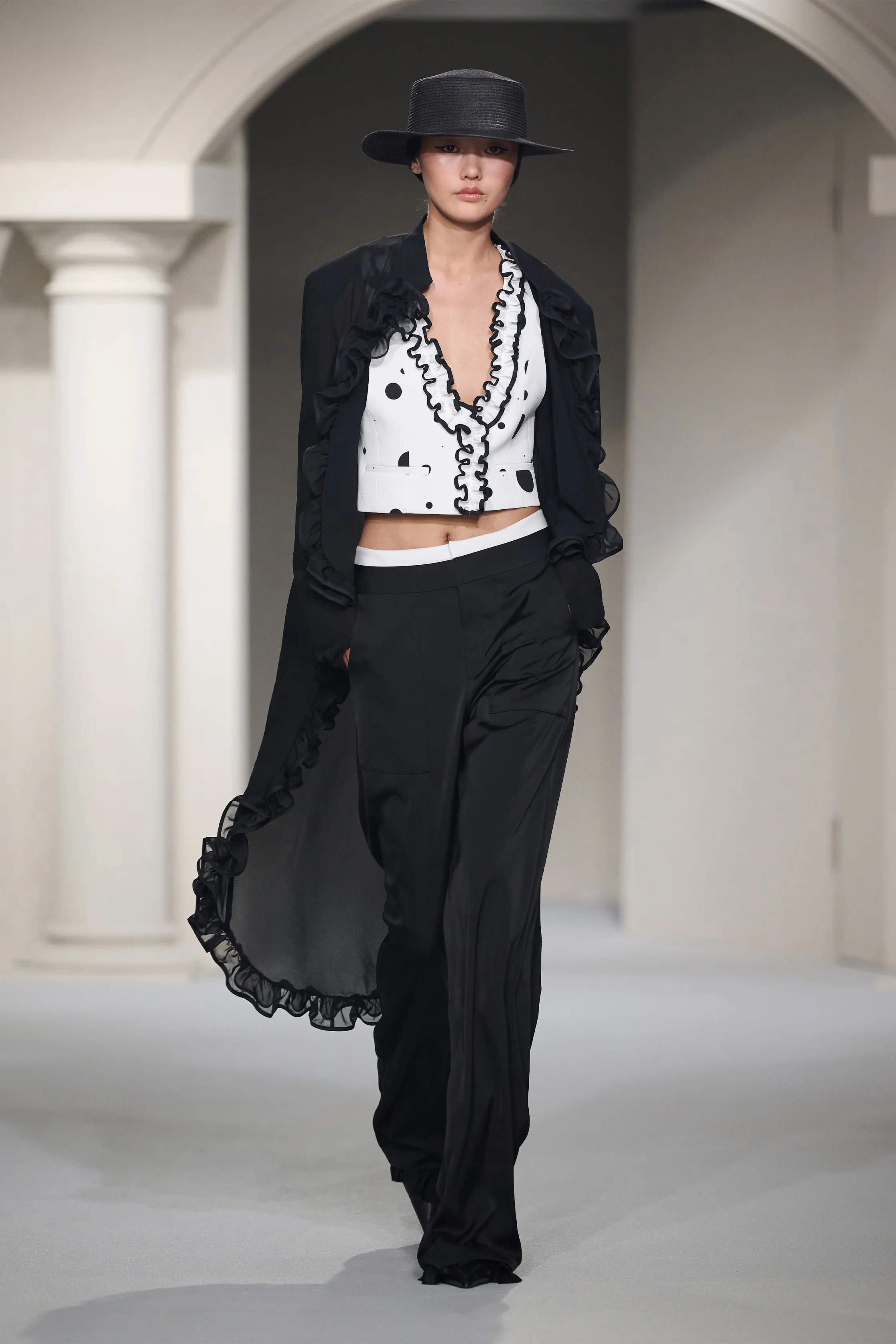 00030-yirantian-spring-2025-ready-to-wear-shanghai-credit-brand copy.jpg