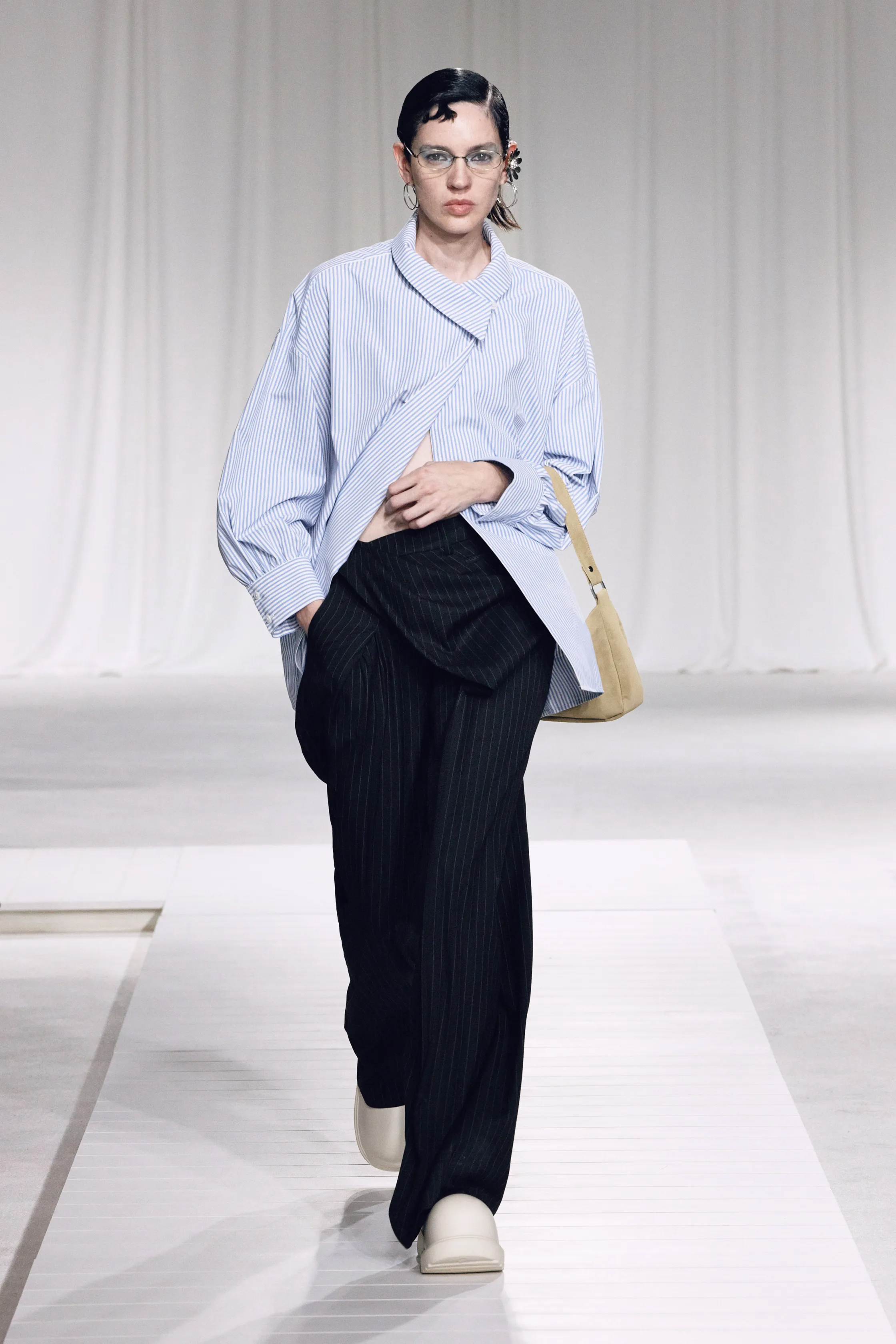 00038-cplus-series-spring-2025-ready-to-wear-shanghai-credit-brand copy.jpg