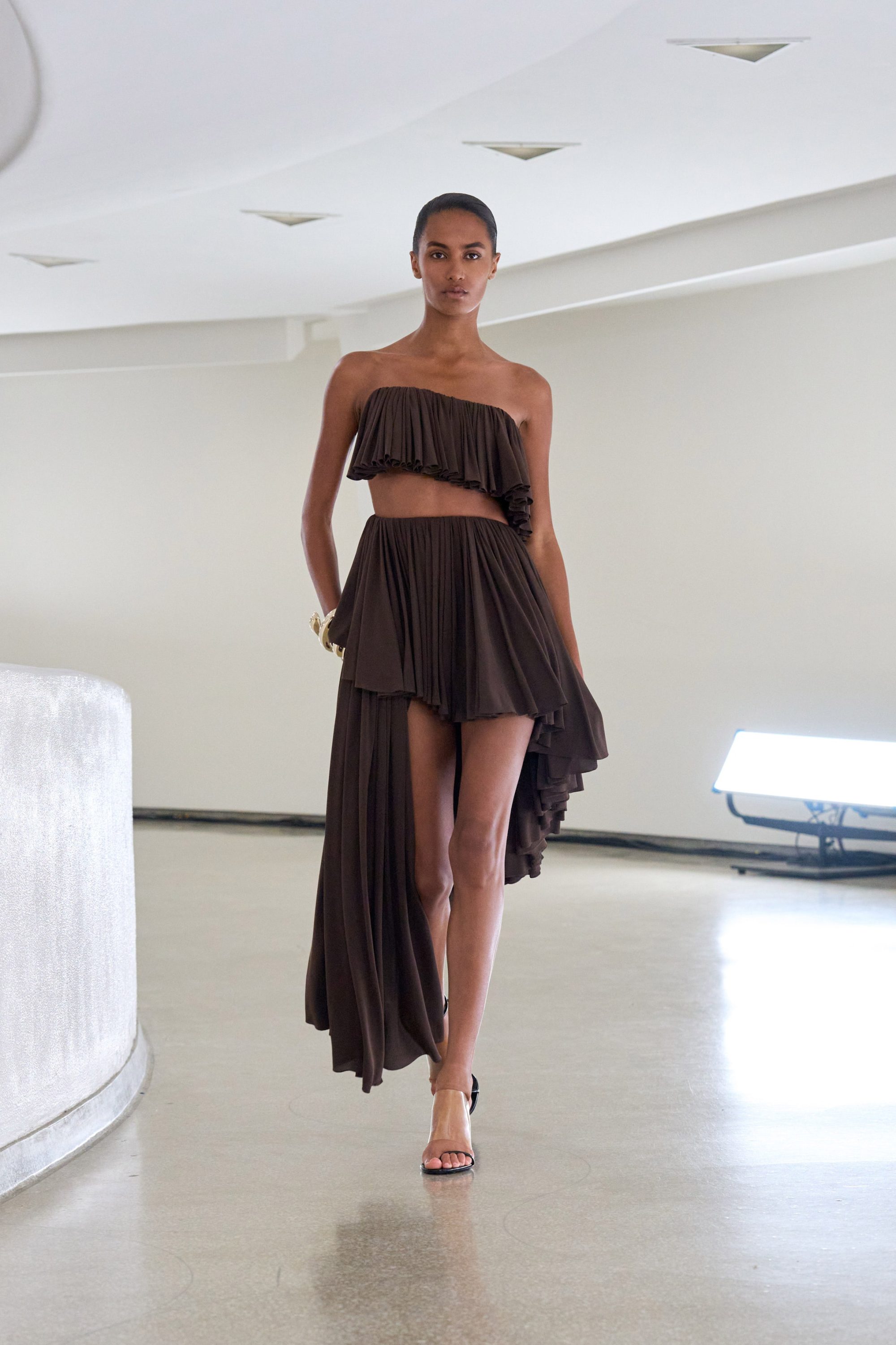 alaia-spring-2025-fashion-show-the-impression-020-scaled.jpg