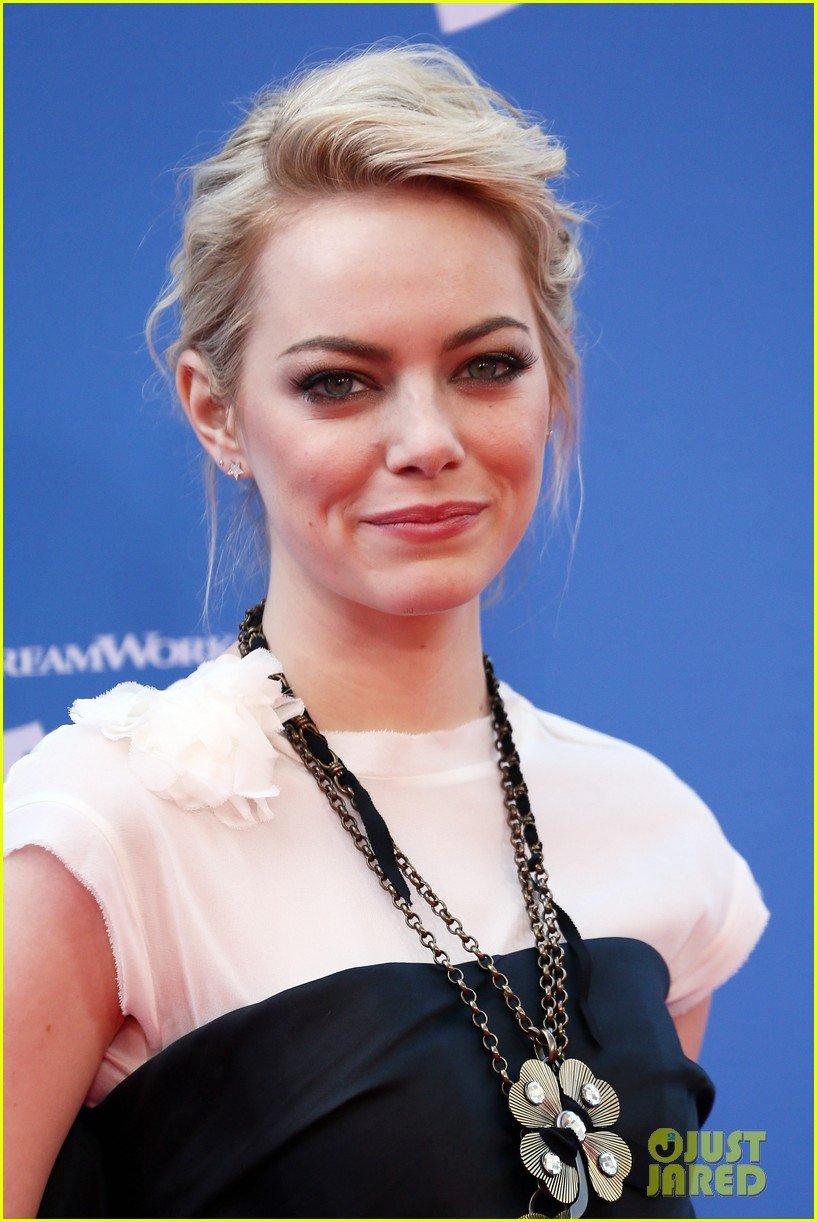 emma-stone-the-croods-premeire-02.jpg