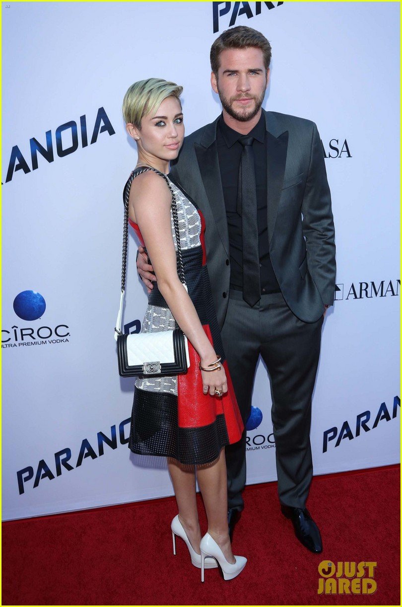 miley-cyrus-liam-hemsworth-paranoia-premiere-03.jpg