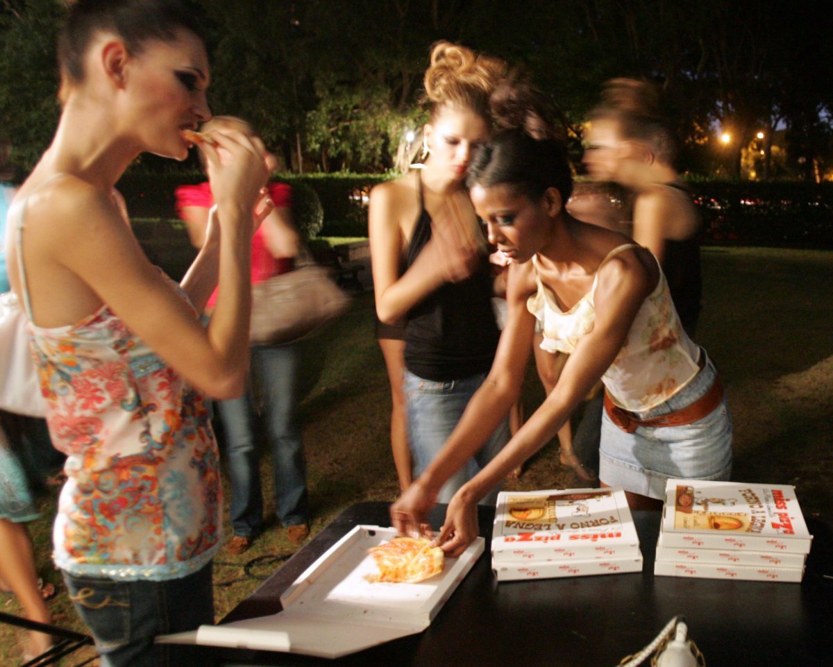 these-three-models-who-dug-into-a-few-slices-before-a-rome-fashion-week-runway-show-bon-appetite.jpg