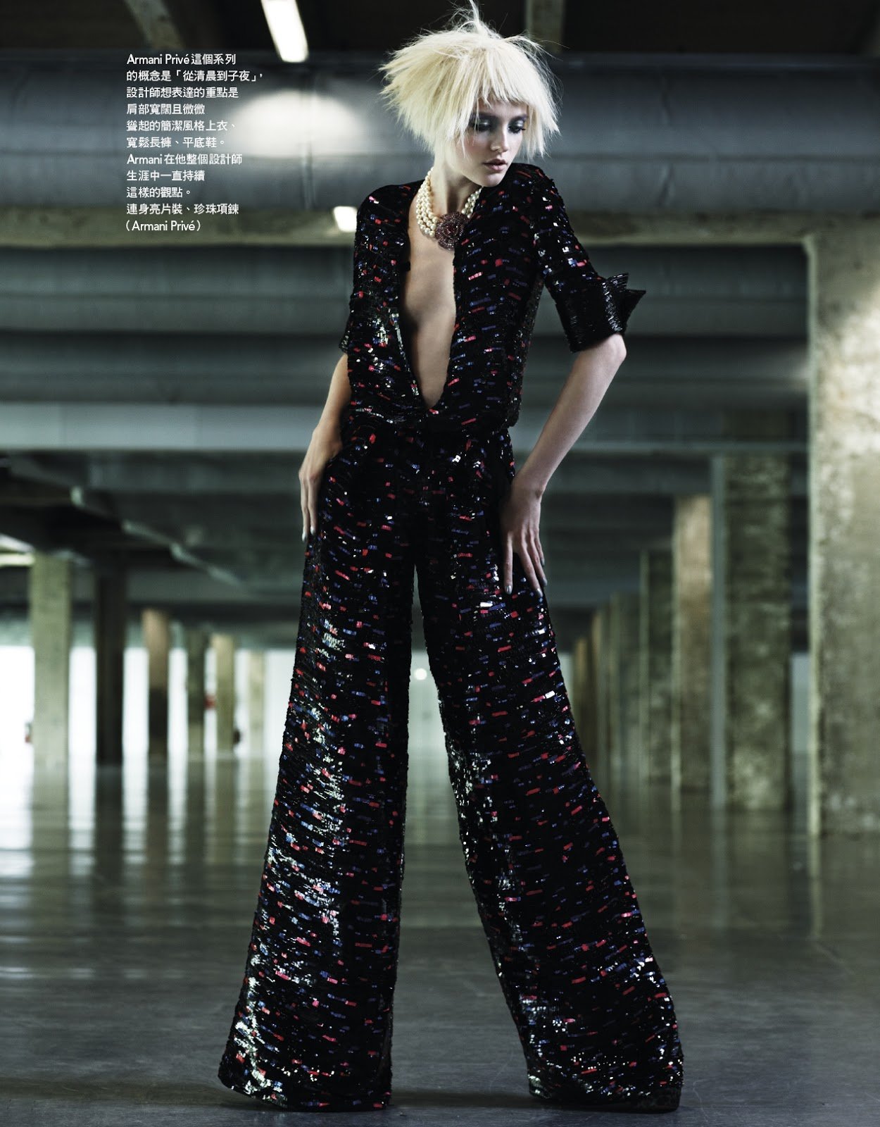 Vlada+Roslyakova+by+Naomi+Yang+%28Couture+Art+-+Vogue+Taiwan+October+2012%29+4.jpg